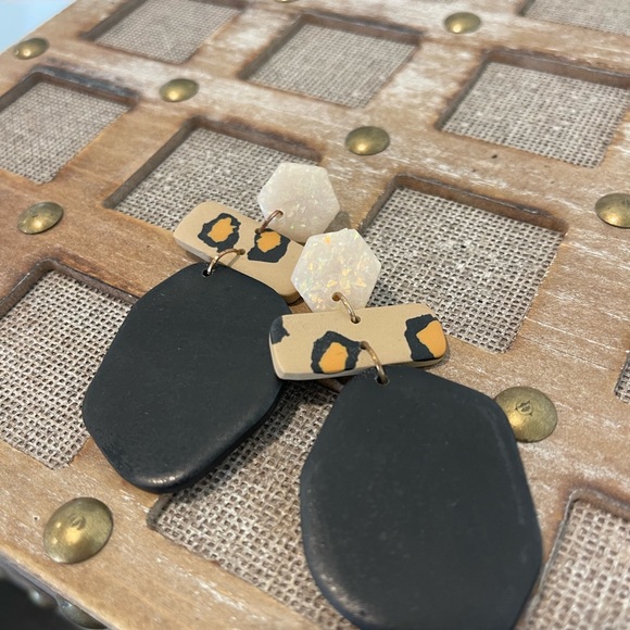 Polymer Clay Light Weight Earrings - Picture 2 of 2